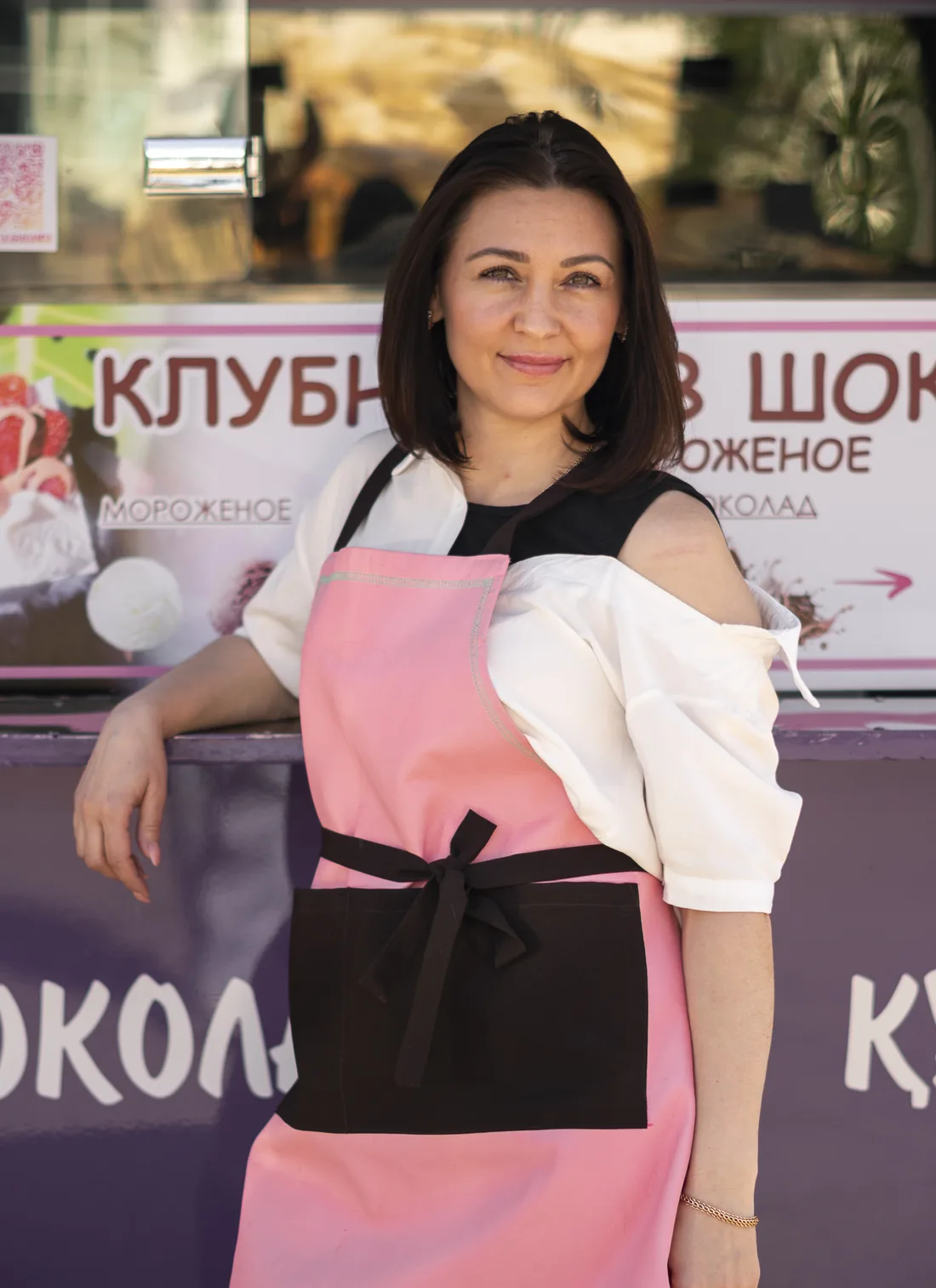 Елена, основательница «Вкус Букет», у фудтрака на проспекте Назарбаева